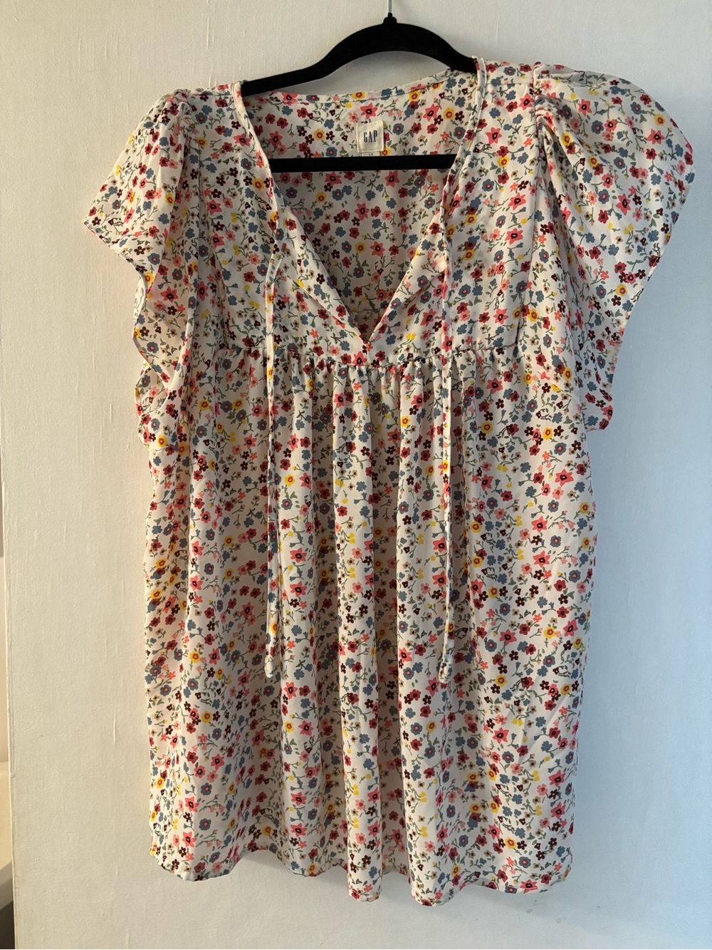 GAP Flutter Sleeve Blouse